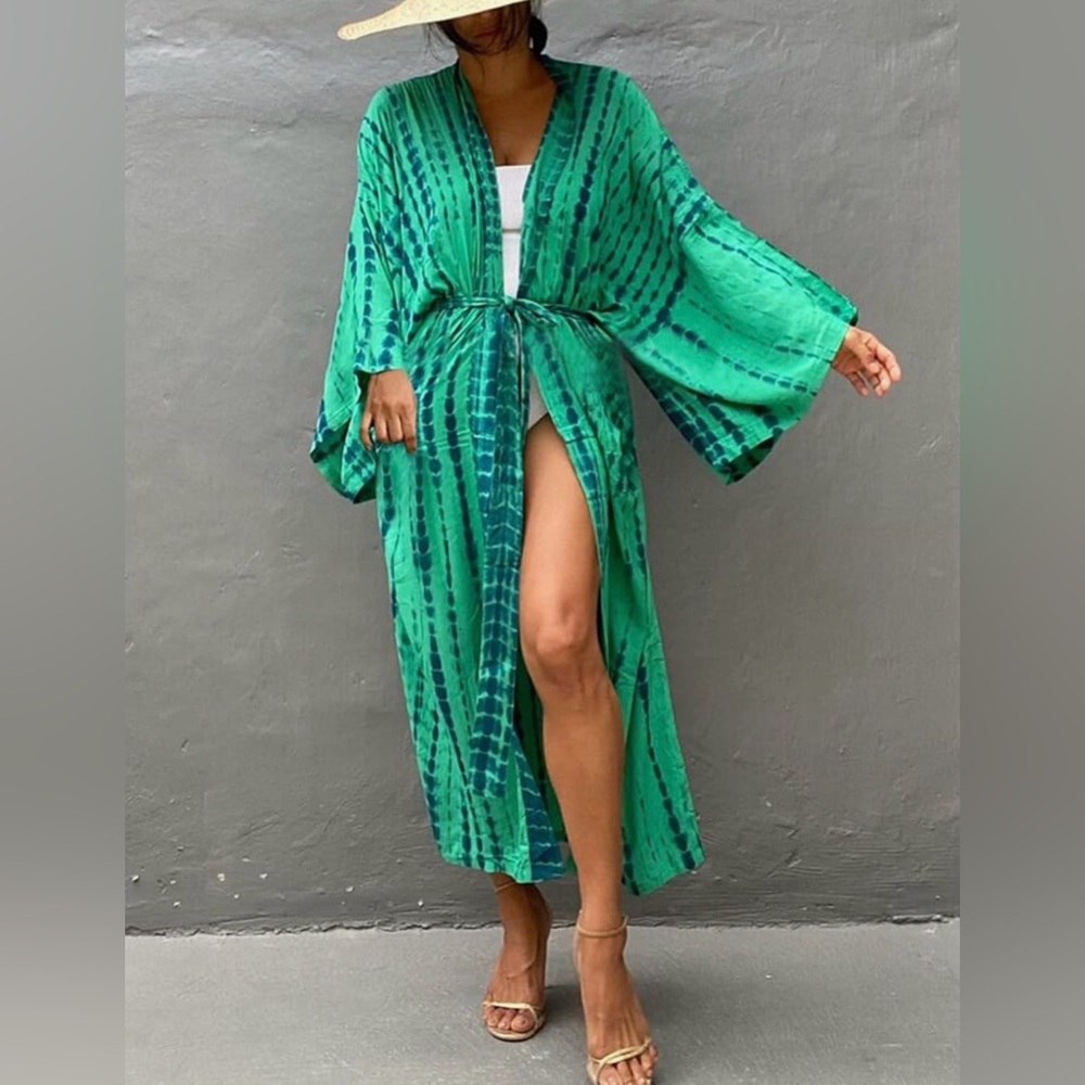 Elegant Green Swim Cover-Up - Picture 5 of 6